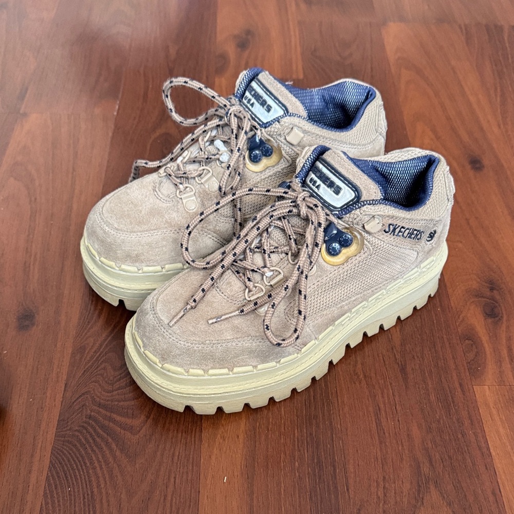 Vintage Skechers Platform Beige and Blue Sneakers